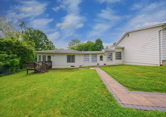 2nd image of 5605 Havens Corners Rd, Columbus, OH 43230 | MLS# 226020285