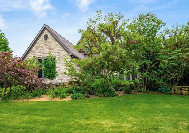 Photo 3 of Single family home for sale at 1333 Rockmill Rd Nw, Lancaster, OH 43130 | MLS# 226019901 | Listing updated on 2026-10-01
