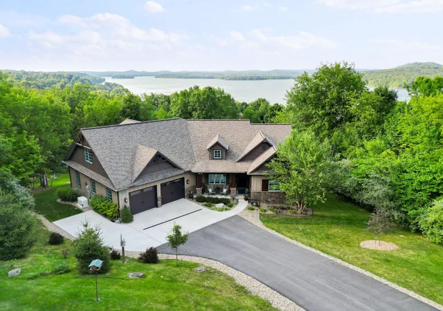 Homes for sale in Senecaville, OH | 23018 Loop Rd, Senecaville, OH 43780 | MLS# 226020041
