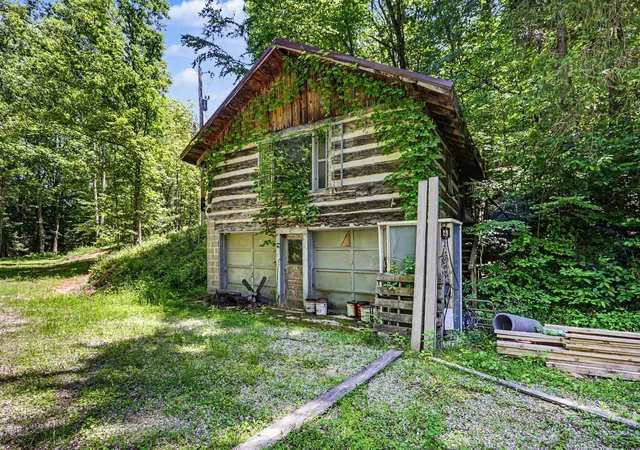 Homes for sale in Rockbridge, OH | 15005 Jack Run Rd, Rockbridge, OH 43149 | MLS# 226019995