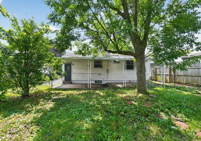 Photo 2 of Single family home for sale at 3774 Lynward Rd, Columbus, OH 43228 | MLS# 226021953 | Listing updated on 2026-09-23