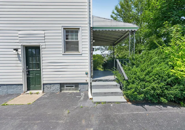 Photo 2 of Single family home for sale at 1771 E Sycamore St, Columbus, OH 43206 | MLS# 226022884 | Listing updated on 2026-09-10
