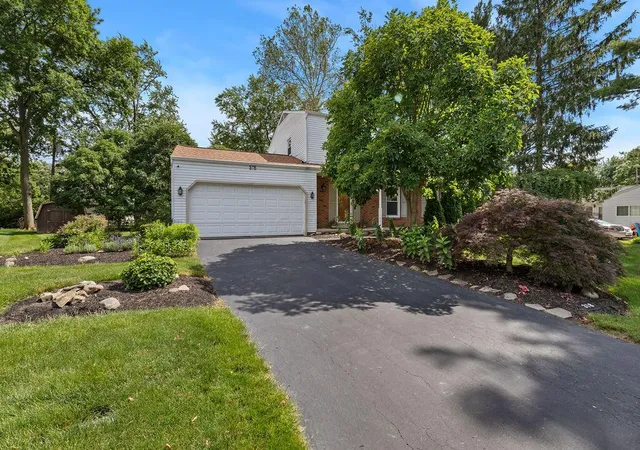 Photo 2 of Single family home for sale at 318 Apache Cir, Westerville, OH 43081 | MLS# 226021555 | Listing updated on 2026-07-29