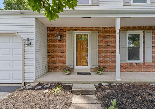 Photo 3 of Single family home for sale at 318 Apache Cir, Westerville, OH 43081 | MLS# 226021555 | Listing updated on 2026-07-29