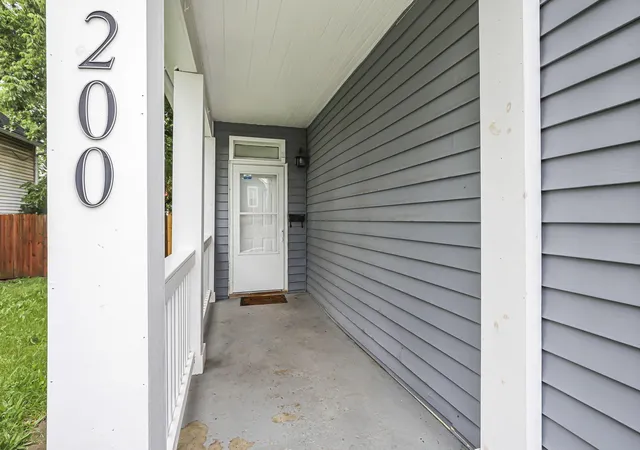 Photo 4 of Single family home for sale at 200 S Cypress Ave, Columbus, OH 43223 | MLS# 226020781 | Listing updated on 2026-08-28