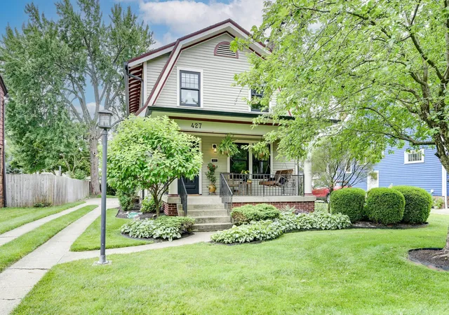 1st image of 427 E Dunedin Rd, Columbus, OH 43214 | MLS# 226020058