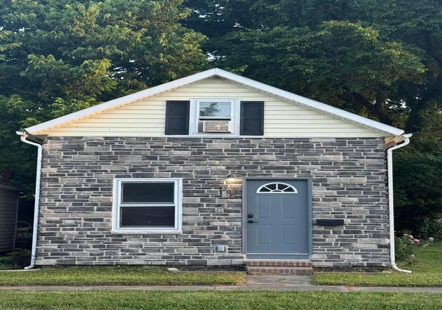 Homes for sale in Circleville, OH | 207 E Mill St, Circleville, OH 43113 | MLS# 226020119