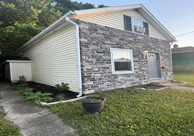 Homes for sale in Circleville, OH | 207 E Mill St, Circleville, OH 43113 | MLS# 226020119
