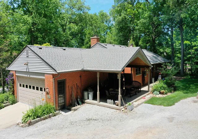 Photo 3 of Sale Pending at 5392 Enon Xenia Rd, Fairborn, OH 45324 | MLS# 226026220 | Listing updated on 2026-09-21