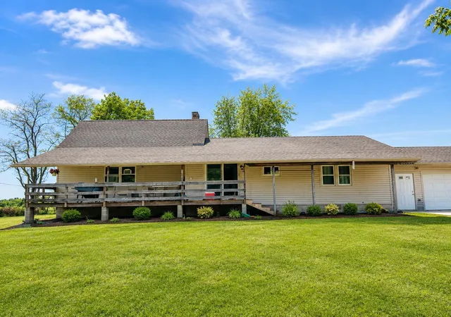 Homes for sale in Rockbridge, OH | 24539 Huffines Rd, Rockbridge, OH 43149 | MLS# 226020096