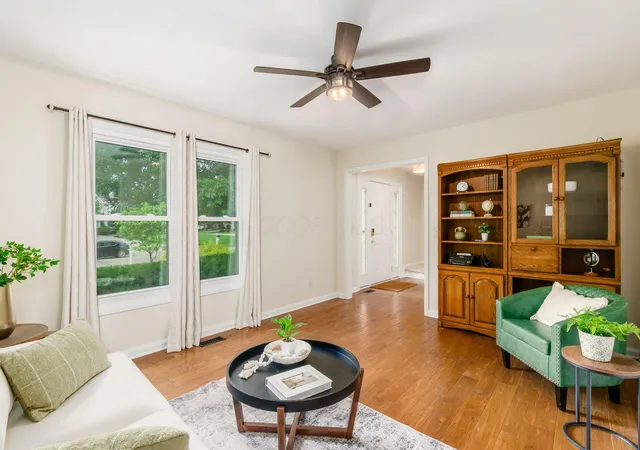 Photo 4 of Single family home for sale at 818 Hensel Woods Rd, Columbus, OH 43230 | MLS# 226021313 | Listing updated on 2026-07-28