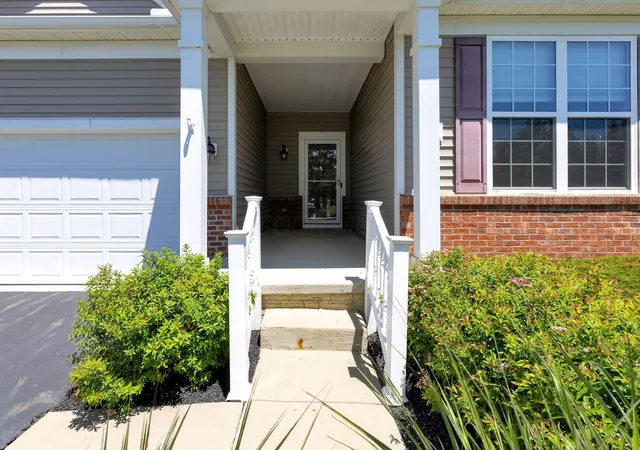 Homes for sale in Sunbury, OH | 2137 Common Bent Dr, Sunbury, OH 43074 | MLS# 226020420