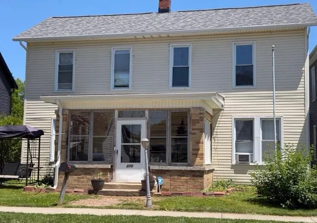 Photo 1 of Single family home for sale at 270 N Walnut St, Logan, OH 43138 | MLS# 226020183 | Listing updated on 2026-07-29