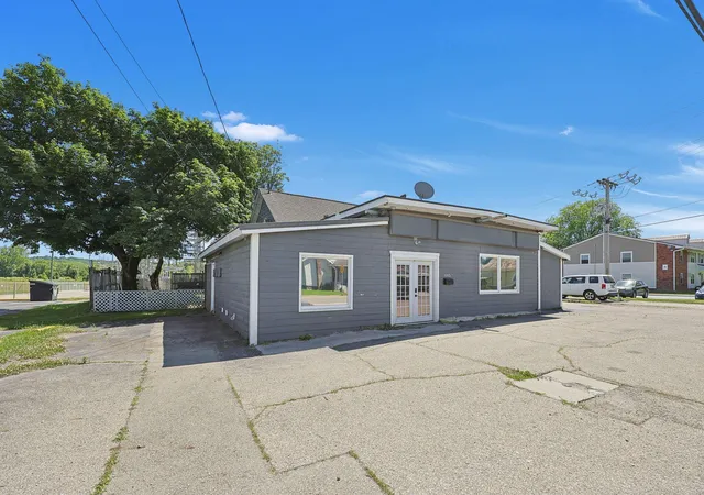 Homes for sale in Logan, OH | 685 E Front St, Logan, OH 43138 | MLS# 226020217