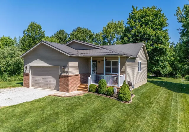 Homes for sale in Howard, OH | 866 Winesap Dr, Howard, OH 43028 | MLS# 226020364