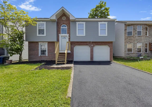 Photo 1 of Single family home for sale at 2243 Golden Leaf Ln, Columbus, OH 43223 | MLS# 226020271 | Listing updated on 2026-09-16