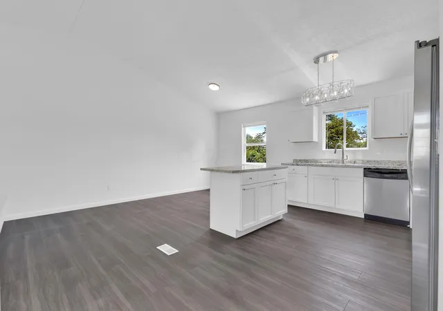 Photo 4 of Single family home for sale at 2243 Golden Leaf Ln, Columbus, OH 43223 | MLS# 226020271 | Listing updated on 2026-09-16