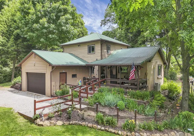 1st image of 8080 Clearport Rd Sw, Lancaster, OH 43130 | MLS# 226020426