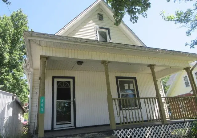 Homes for sale in Junction City, OH | 305 E Main St, Junction City, OH 43748 | MLS# 226020321