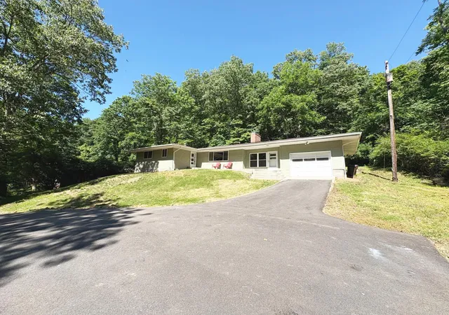 Homes for sale in Athens, OH | 7 Cable Ln, Athens, OH 45701 | MLS# 226020333