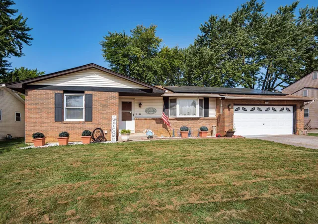 Photo 1 of Single family home for sale at 3267 Castleton St, Grove City, OH 43123 | MLS# 226020341 | Listing updated on 2026-09-17