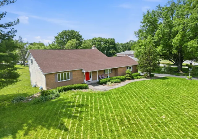 Photo 1 of Single family home for sale at 6109 Cherry Hl Dr, Columbus, OH 43213 | MLS# 226020347 | Listing updated on 2026-09-19