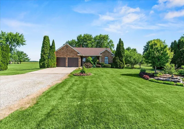 Homes for sale in Urbana, OH | 3192 E Ohio 296, Urbana, OH 43078 | MLS# 226020415