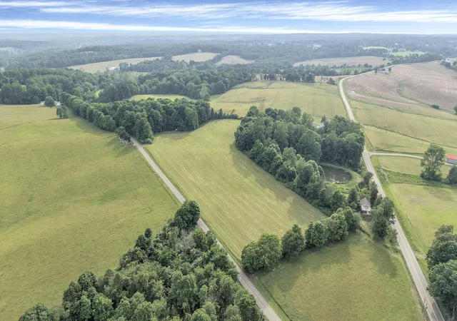 Homes for sale in Granville, OH | 6229 Chatham Rd Ne, Granville, OH 43023 | MLS# 226021143