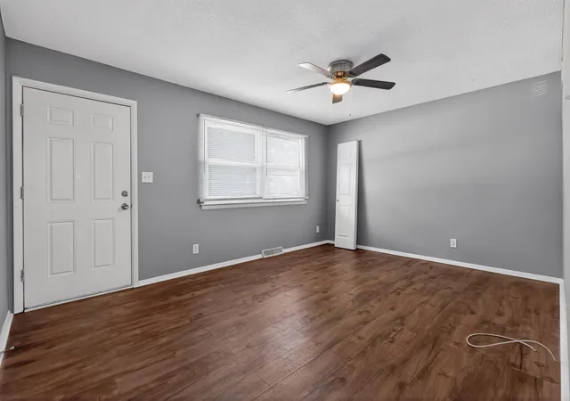 Photo 2 of Sale Pending at 4568 Westerville Rd, Columbus, OH 43231 | MLS# 226021622 | Listing updated on 2026-08-19