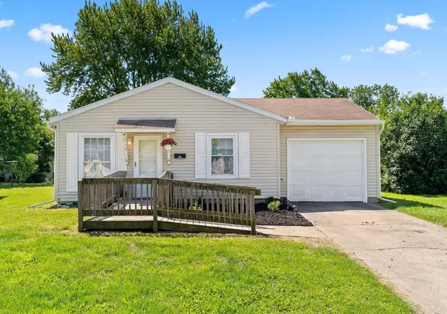 1st image of 956 Jamaica Dr, Marion, OH 43302 | MLS# 226020525