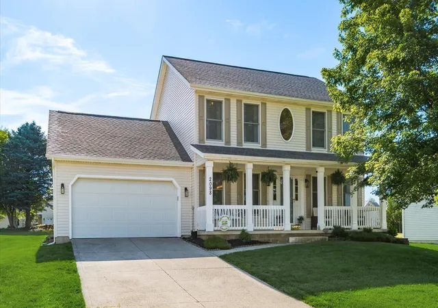 Photo 1 of Single family home for sale at 2098 Heidi Way, Newark, OH 43055 | MLS# 226020637 | Listing updated on 2026-07-29