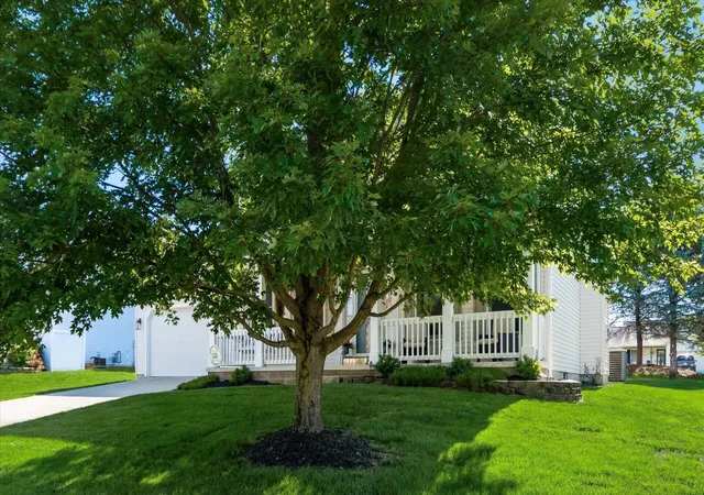 Photo 4 of Single family home for sale at 2098 Heidi Way, Newark, OH 43055 | MLS# 226020637 | Listing updated on 2026-07-29