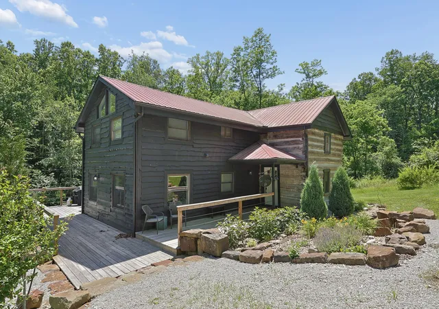 1st image of 43 Blue Valley Rd Sw, Lancaster, OH 43130 | MLS# 226020500