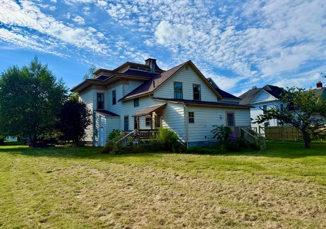 Photo 1 of Single family home for sale at 405 S Union St, Galion, OH 44833 | MLS# 226020526 | Listing updated on 2026-08-26