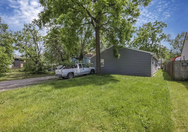 Homes for sale in Columbus, OH | 1827 E Lakeview, Columbus, OH 43224 | MLS# 226020677