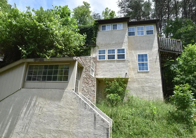 image of 11097 Frasure Helber Rd, Logan, OH 43138 | MLS# 226021718