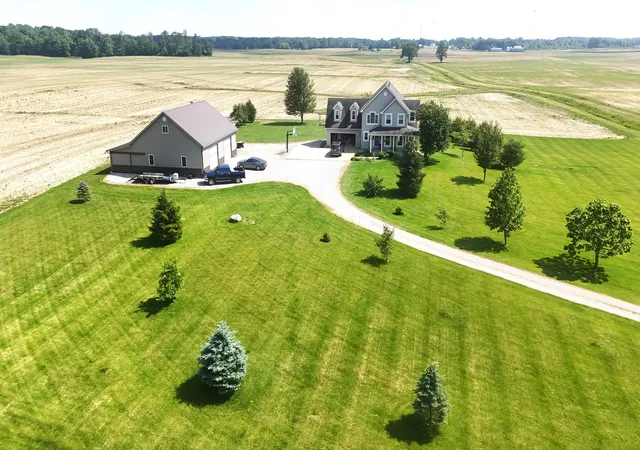 Homes for sale in Centerburg, OH | 1050 Eckard Rd, Centerburg, OH 43011 | MLS# 226020695