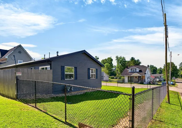 Homes for sale in Wellston, OH | 503 E 7th St, Wellston, OH 45692 | MLS# 226020710