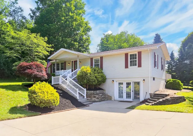 Homes for sale in Howard, OH | 1588 Apple Valley Dr, Howard, OH 43028 | MLS# 226020747