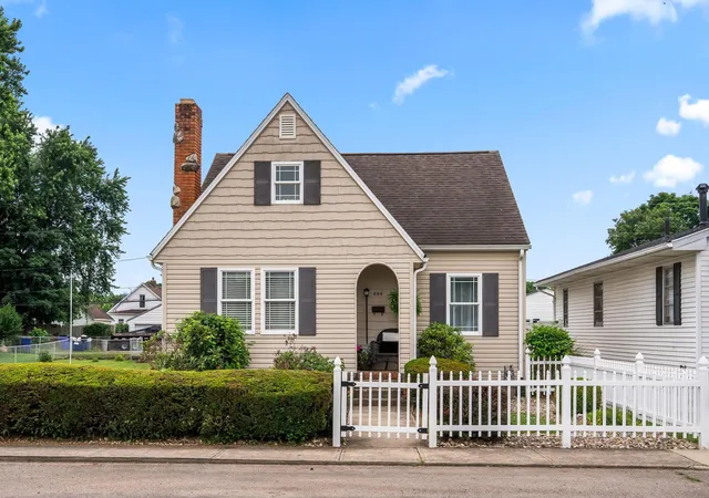 Homes for sale in Chillicothe, OH | 694 Orange St, Chillicothe, OH 45601 | MLS# 226020891