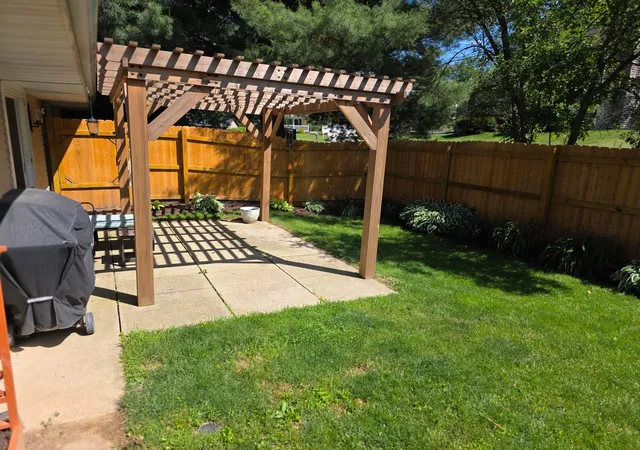 Photo 3 of Single family home for sale at 21 Sussex Ct W, Mansfield, OH 44904 | MLS# 226020770 | Listing updated on 2026-08-31