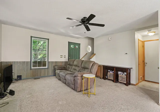 Homes for sale in Delaware, OH | 377 Cobblestone Dr, Delaware, OH 43015 | MLS# 226023738