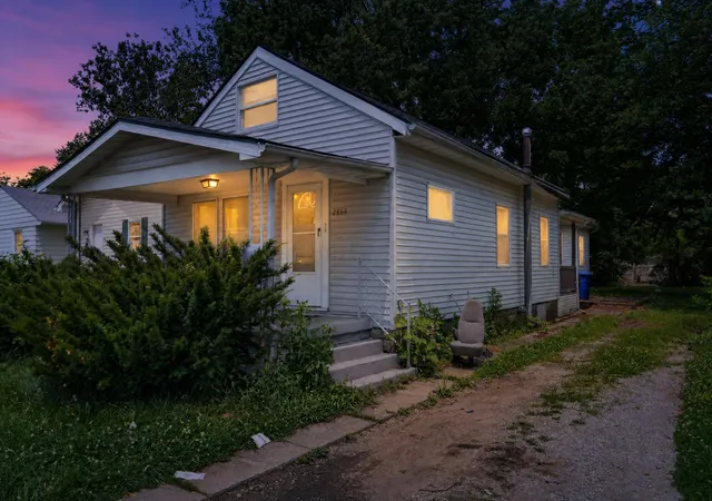 2nd image of 2864 E 9th Ave, Columbus, OH 43219 | MLS# 226024181