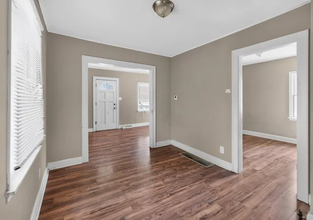 5th image of 2864 E 9Th Ave, Columbus, OH 43219 | MLS# 226024181
