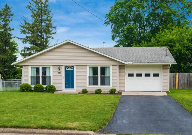 Photo 1 of Single family home for sale at 253 Washington Ave, London, OH 43140 | MLS# 226020892 | Listing updated on 2026-07-28