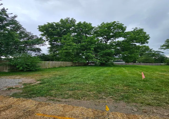 1st image of 79 Wood St, London, OH 43140 | MLS# 226020822