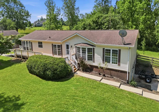 Homes for sale in London, OH | 3751 Lundy Ln, London, OH 43140 | MLS# 226020826