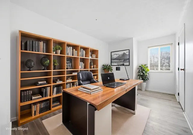 4th image of 5258 Captains Ct, Columbus, OH 43220