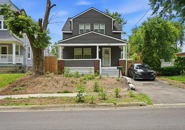 Homes for sale in Columbus, OH | 2525 Ridge Ave, Columbus, OH 43204 | MLS# 226020873