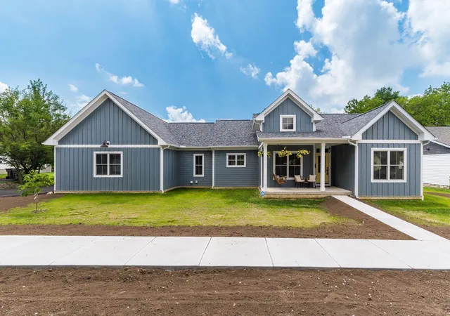 Homes for sale in Canal Winchester, OH | 52 N Clinton St, Canal Winchester, OH 43110 | MLS# 226021008